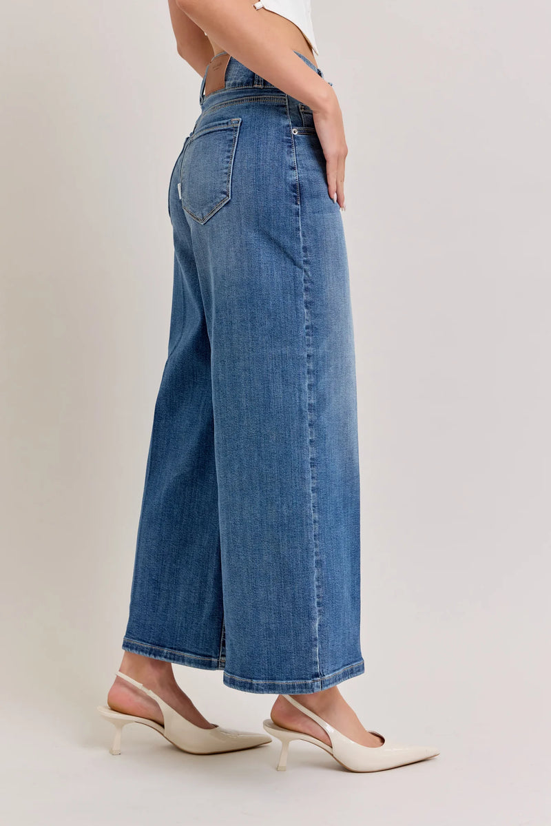 2 Button Wide Leg Crop Jean