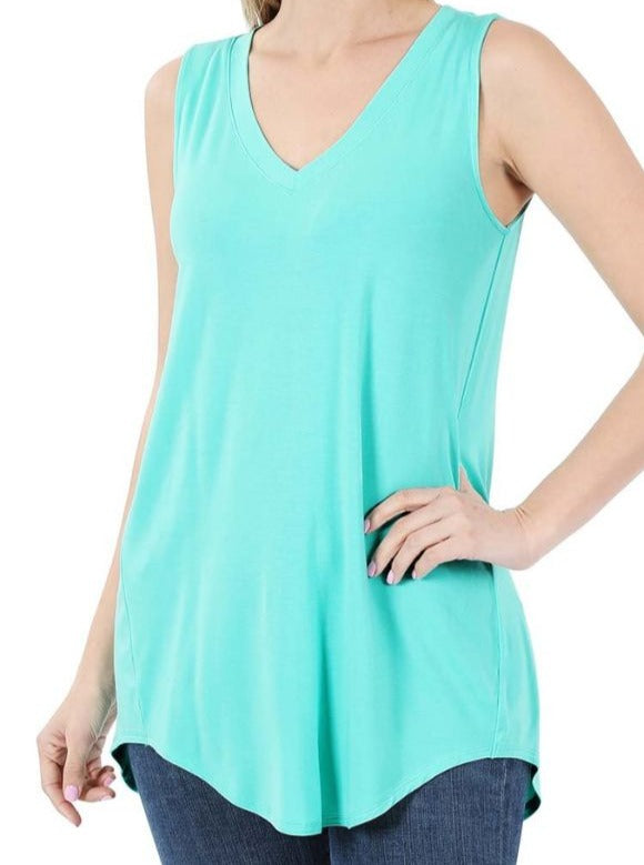 SLEEVELESS HI-LOW HEM