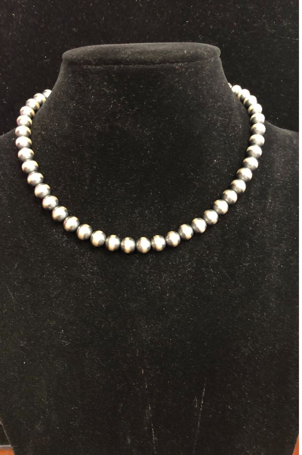 Navaho Pearl 16" Necklace