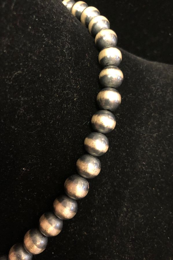 Navaho Pearl 16" Necklace