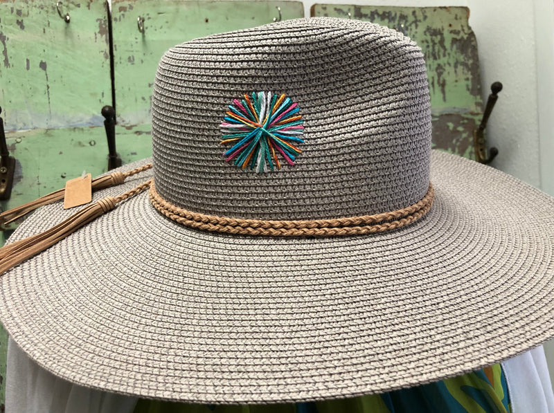 STRAW HAT WITH EMBROIDERED BURST